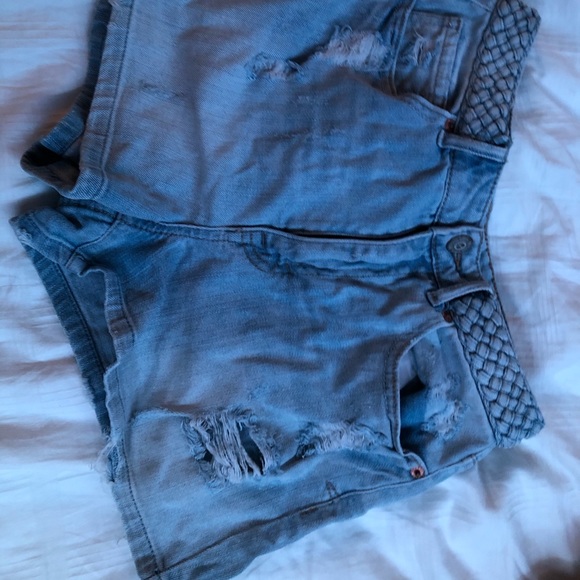 Aeropostale ripped light blue shorts size 2 - Picture 2 of 4